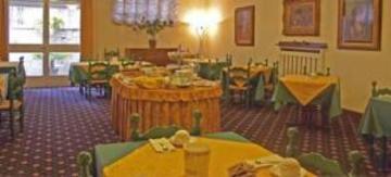 Hotel Quattro Strade Garbagnate Milanese Luaran gambar